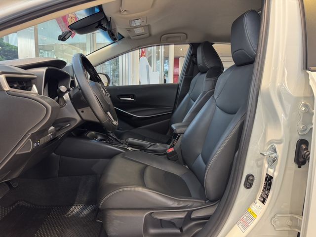 TOYOTA豐田 COROLLA ALTIS HYBRID  第10張相片