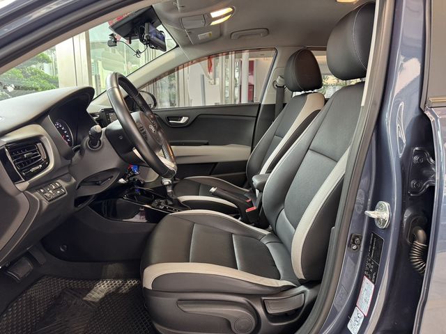 KIA起亞 STONIC  第7張相片