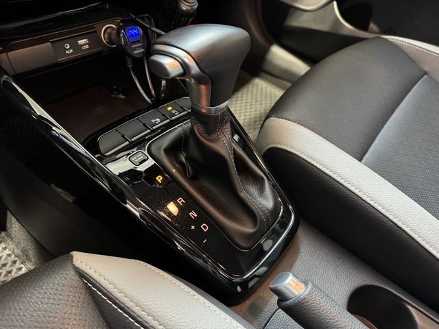 KIA起亞 STONIC  第8張相片