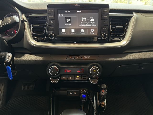 KIA起亞 STONIC  第9張相片