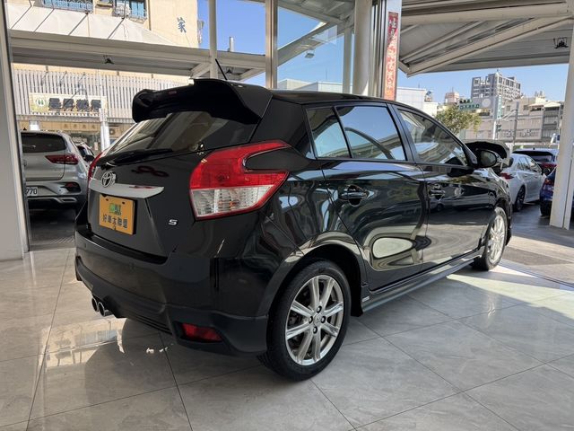 TOYOTA豐田 YARIS  第2張相片