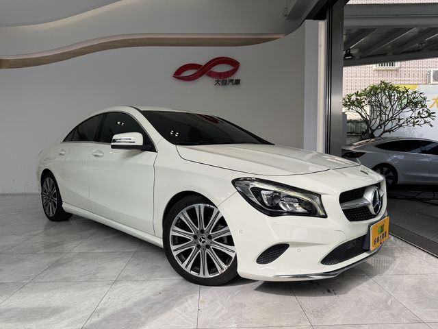M-BENZ賓士 CLA200  第1張相片