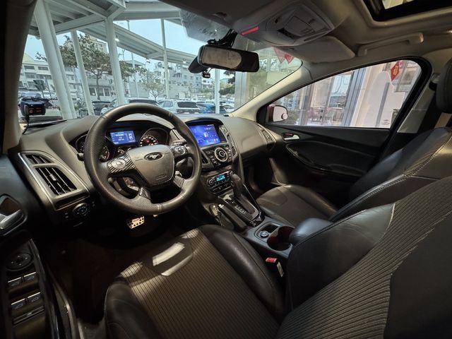 FORD福特 FOCUS  第7張相片