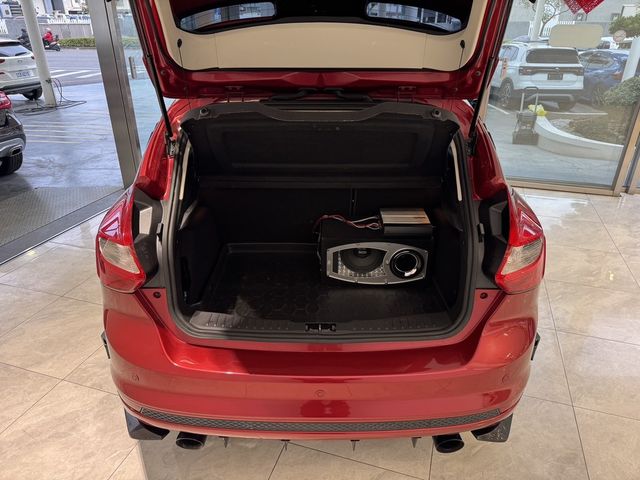 FORD福特 FOCUS  第19張相片