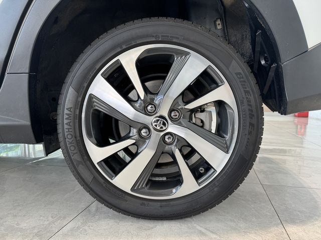 TOYOTA豐田 YARIS CROSSOVER  第4張相片