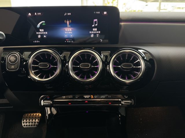 M-BENZ賓士 A180  第12張相片