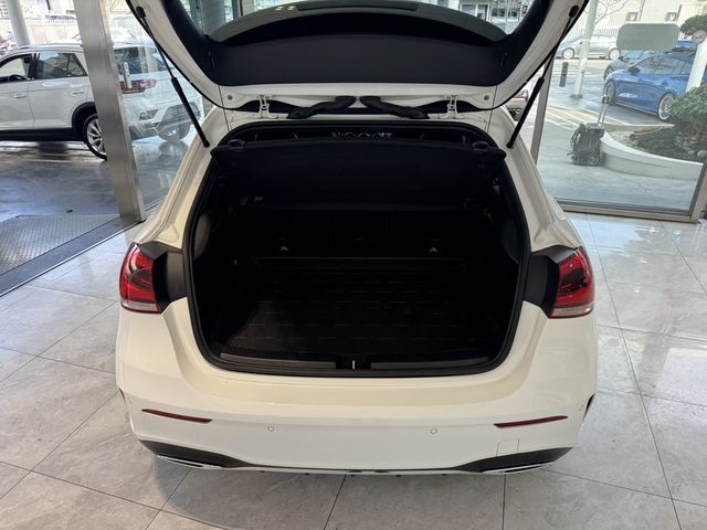 M-BENZ賓士 A180  第13張相片