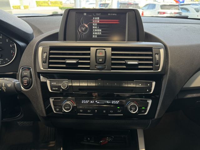 BMW寶馬 118I  第12張相片