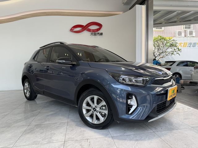 KIA起亞 STONIC  第1張相片