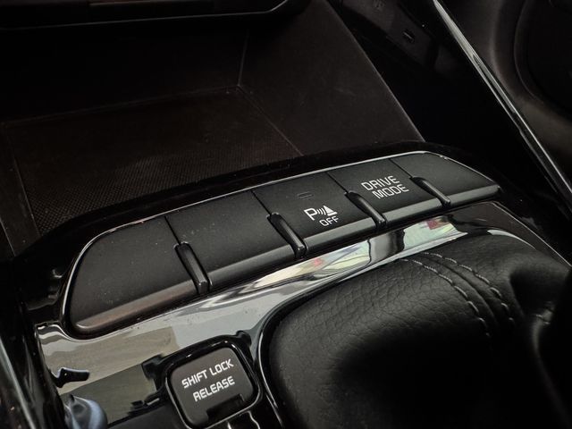 KIA起亞 STONIC  第6張相片