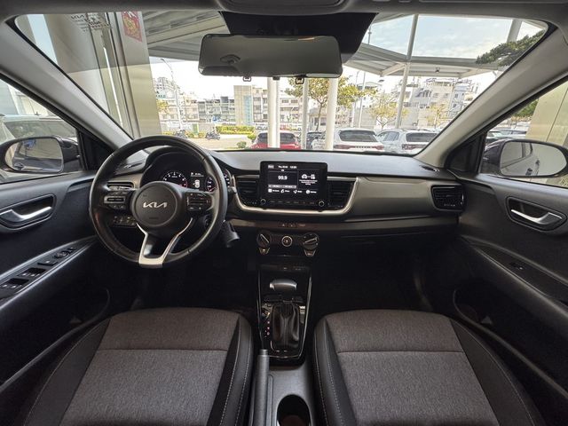 KIA起亞 STONIC  第7張相片