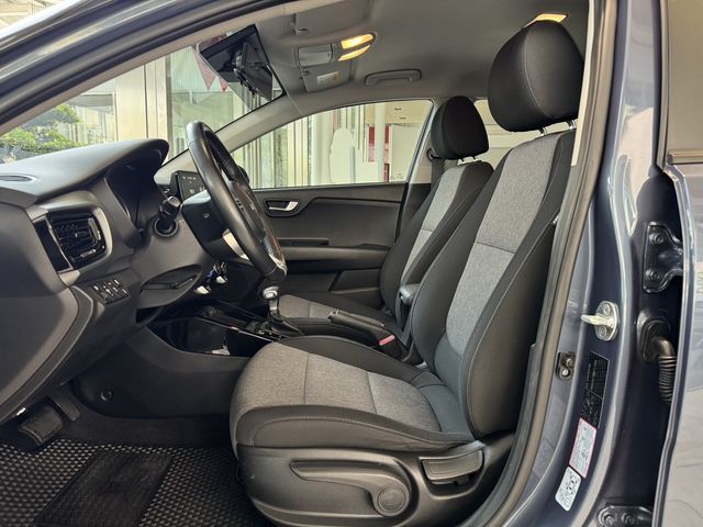 KIA起亞 STONIC  第10張相片