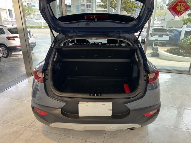 KIA起亞 STONIC  第14張相片