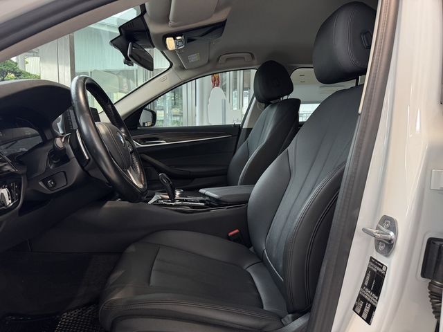 BMW寶馬 520I  第9張相片