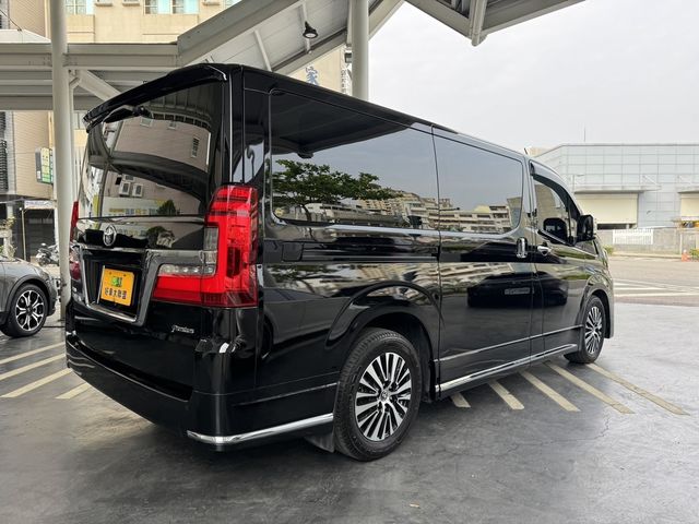 TOYOTA豐田 GRANVIA  第2張相片