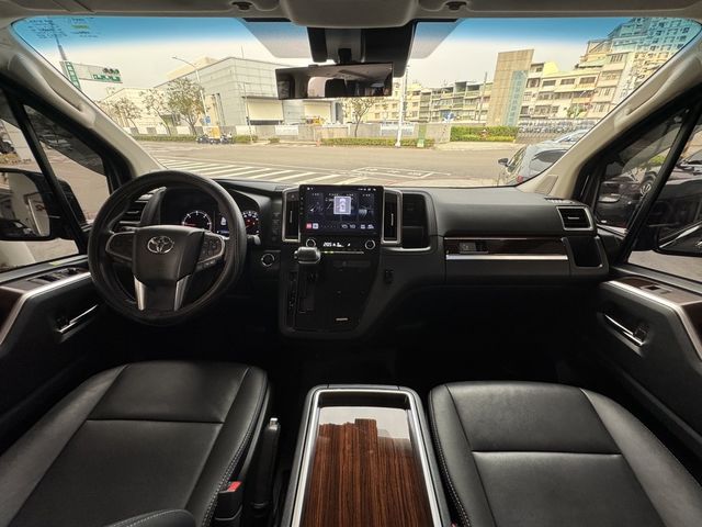 TOYOTA豐田 GRANVIA  第6張相片