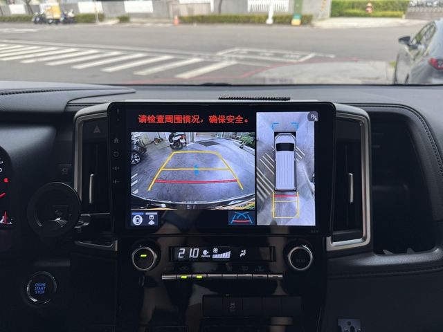 TOYOTA豐田 GRANVIA  第14張相片