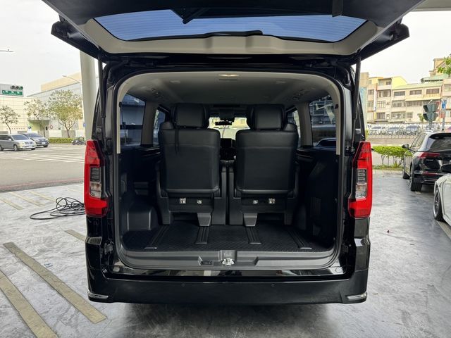 TOYOTA豐田 GRANVIA  第16張相片