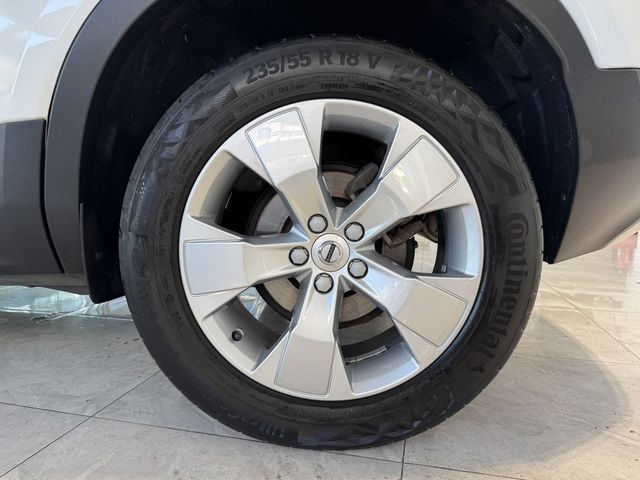 VOLVO富豪 XC40  第3張相片