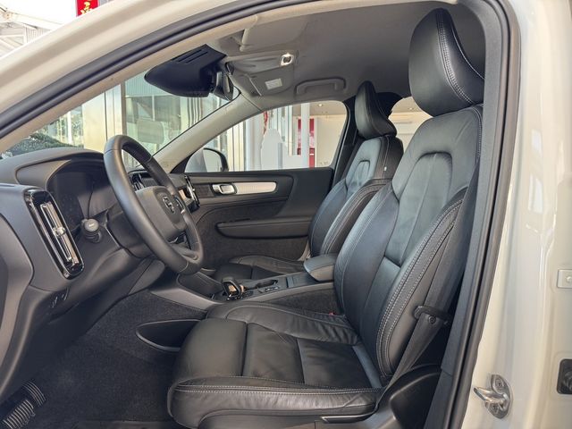 VOLVO富豪 XC40  第8張相片