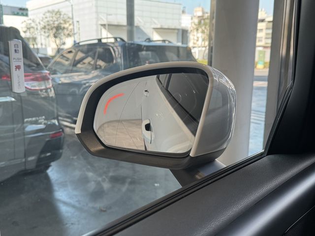 VOLVO富豪 XC40  第15張相片