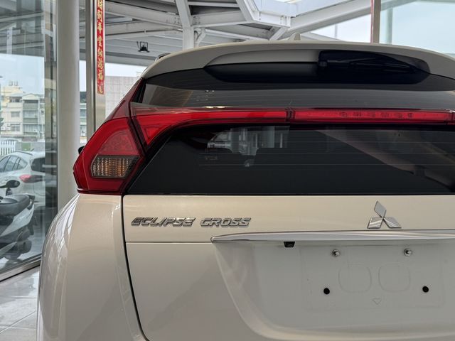 MITSUBISHI三菱 ECLIPSE  第3張相片