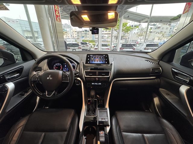 MITSUBISHI三菱 ECLIPSE  第6張相片