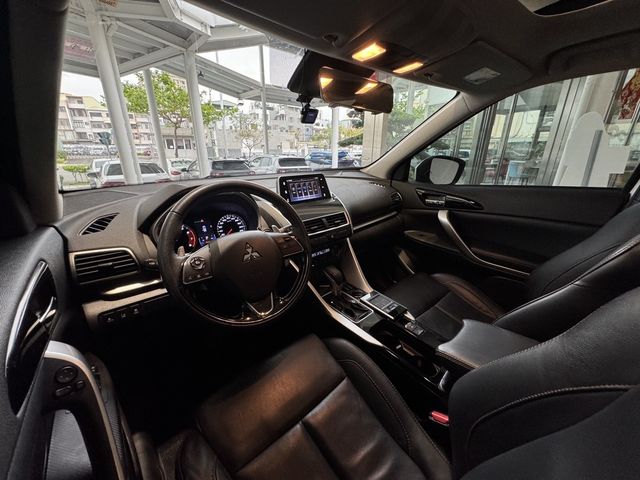 MITSUBISHI三菱 ECLIPSE  第7張相片