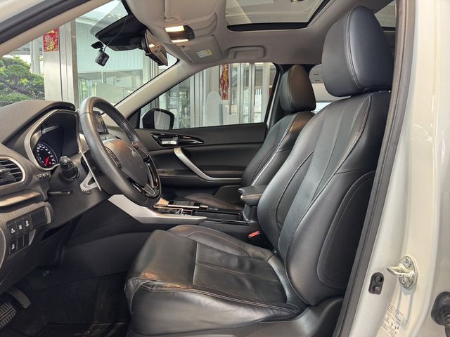 MITSUBISHI三菱 ECLIPSE  第10張相片