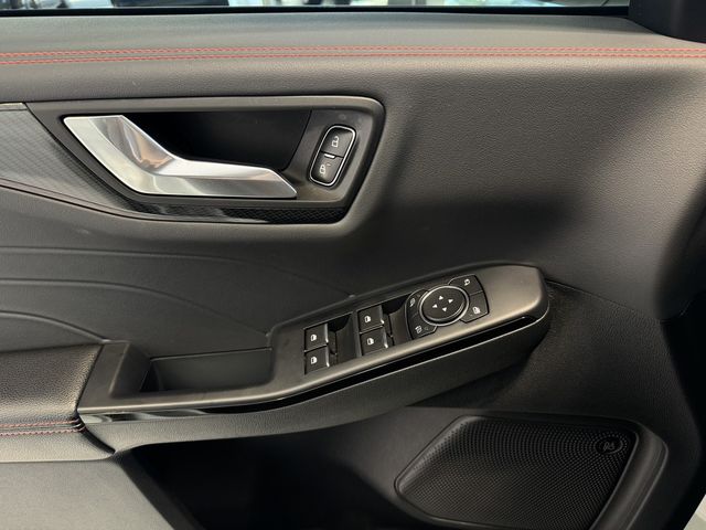 FORD福特 KUGA  第14張相片