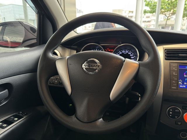 NISSAN日產 LIVINA  第6張相片