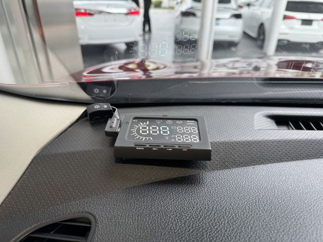 NISSAN日產 LIVINA  第15張相片