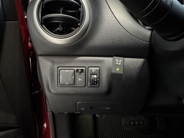 NISSAN日產 LIVINA  第18張相片