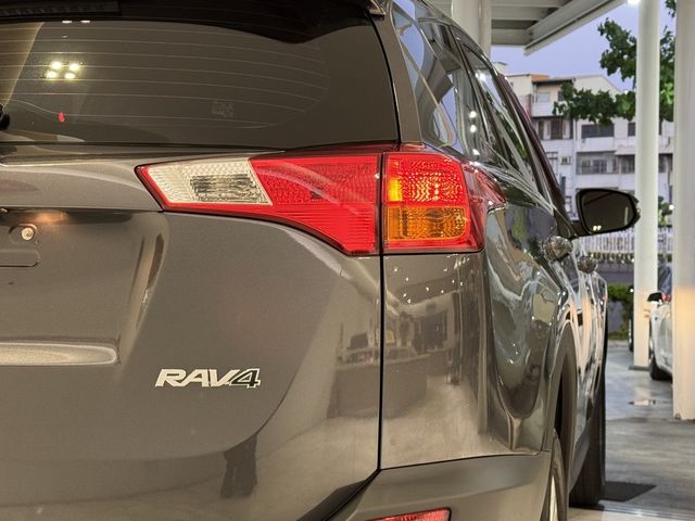 TOYOTA豐田 RAV4  第4張相片