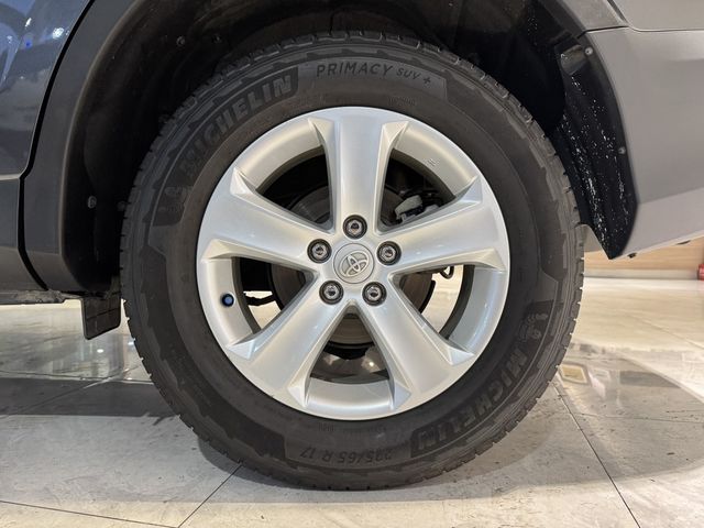 TOYOTA豐田 RAV4  第5張相片