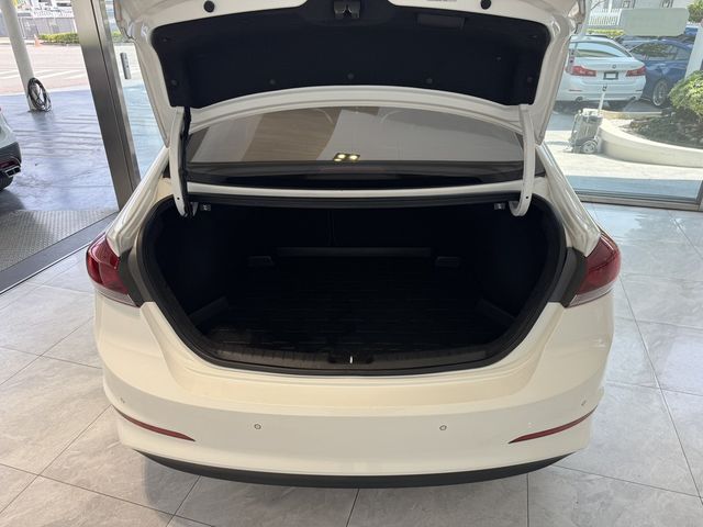 HYUNDAI現代 ELANTRA  第15張相片