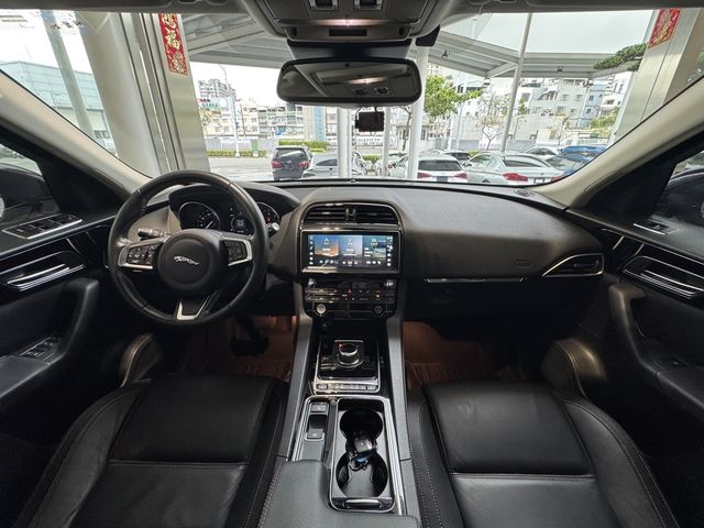 JAGUAR捷豹 F-PACE  第5張相片