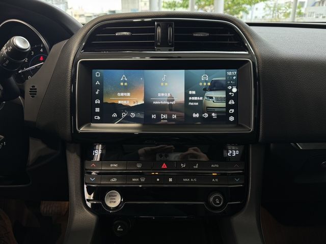 JAGUAR捷豹 F-PACE  第10張相片