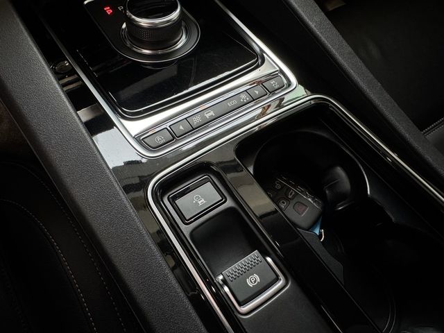 JAGUAR捷豹 F-PACE  第11張相片