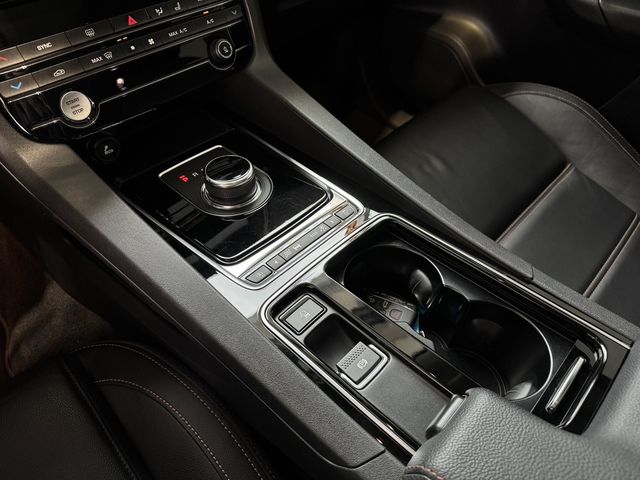 JAGUAR捷豹 F-PACE  第12張相片