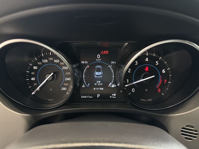 JAGUAR捷豹 F-PACE  第14張相片