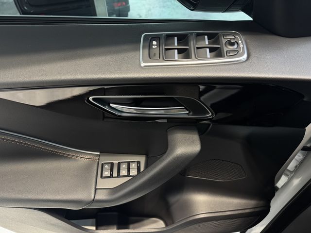 JAGUAR捷豹 F-PACE  第15張相片