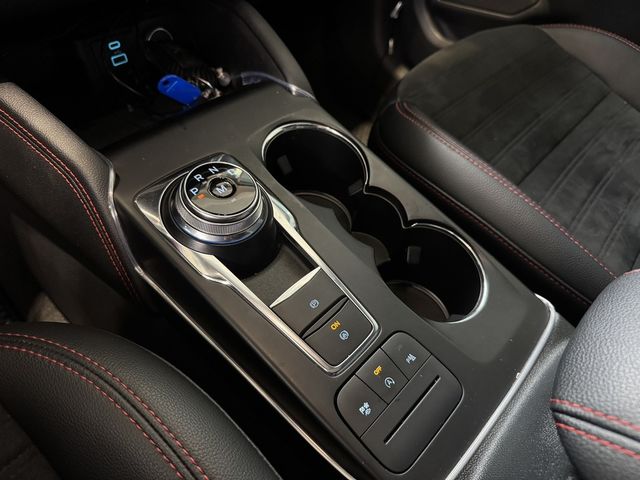 FORD福特 KUGA  第9張相片