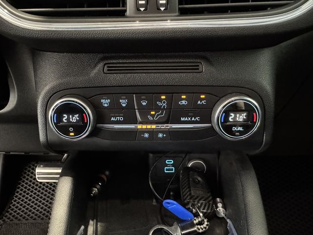 FORD福特 KUGA  第10張相片