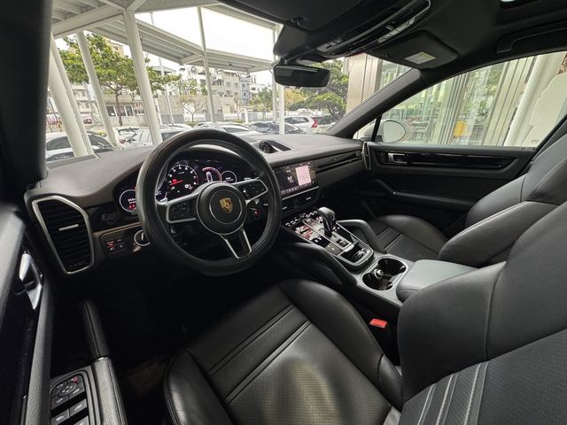 PORSCHE保時捷 CAYENNE  第7張相片