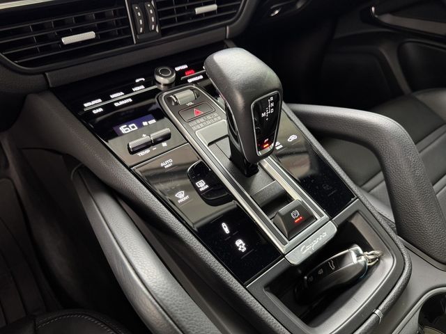 PORSCHE保時捷 CAYENNE  第11張相片