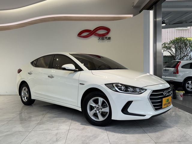 HYUNDAI現代 ELANTRA  第1張相片