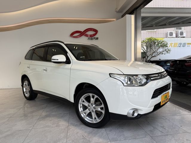 MITSUBISHI三菱 OUTLANDER  第1張相片