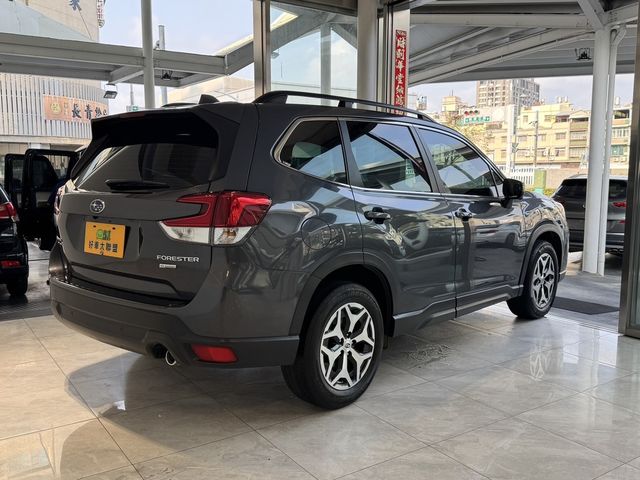 SUBARU速霸陸 FORESTER  第2張相片
