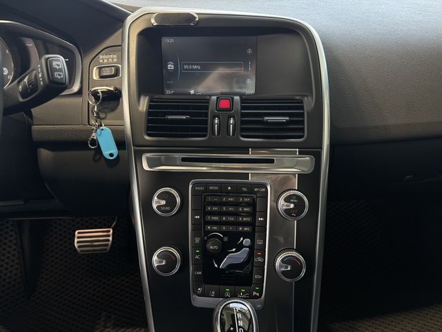 VOLVO富豪 XC60  第12張相片